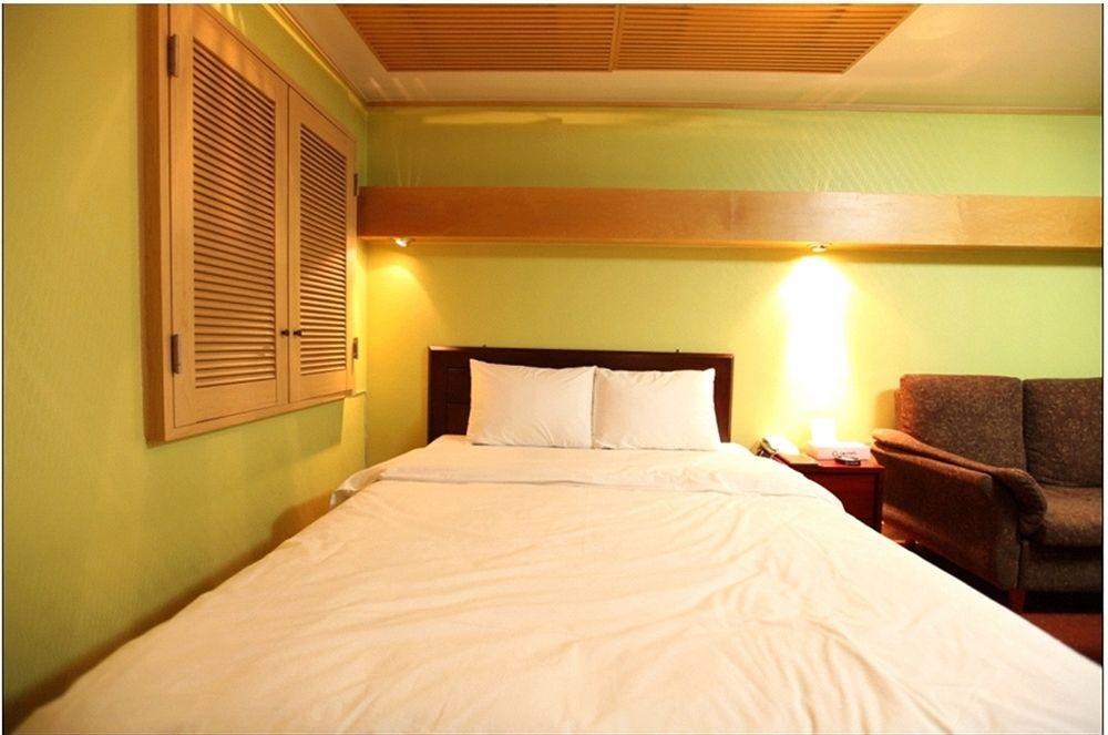 Abata Business Hotel Goyang Exterior photo